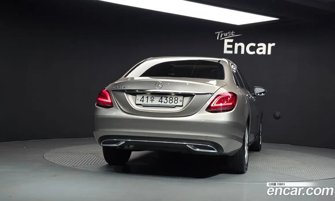 Mercedes-Benz C-Class 2019 1.9 автомат (гидро), фото 4 Mercedes-Benz C-Class 2019 1.9 автомат (гидро), фото 4