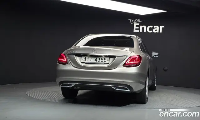 Mercedes-Benz C-Class 2019 1.9 автомат (гидро), миниатюра 4 Mercedes-Benz C-Class 2019 1.9 автомат (гидро), миниатюра 4