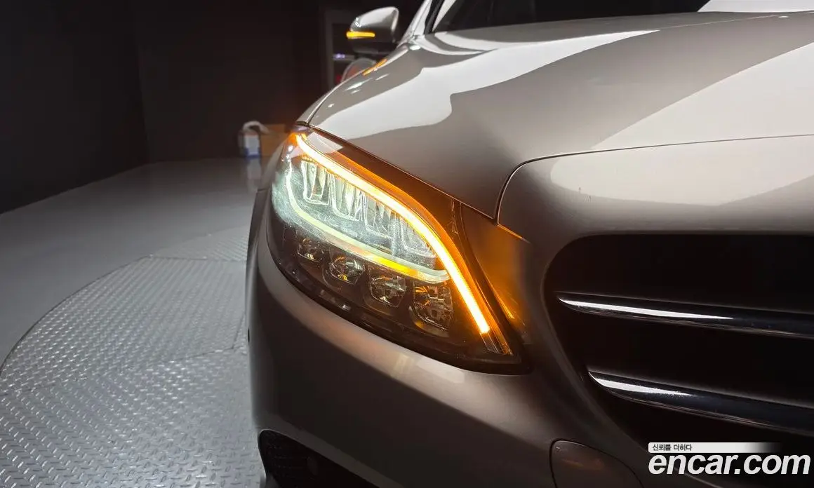 Mercedes-Benz C-Class 2019 1.9 автомат (гидро), фото 8 Mercedes-Benz C-Class 2019 1.9 автомат (гидро), фото 8