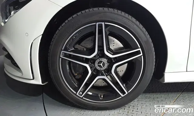 Mercedes-Benz CLA-Class 2020 2.0 автомат (гидро), миниатюра 5 Mercedes-Benz CLA-Class 2020 2.0 автомат (гидро), миниатюра 5