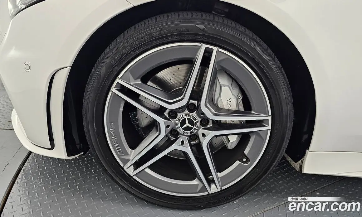 Mercedes-Benz CLS-Class 2019 1.9 автомат (гидро), фото 4