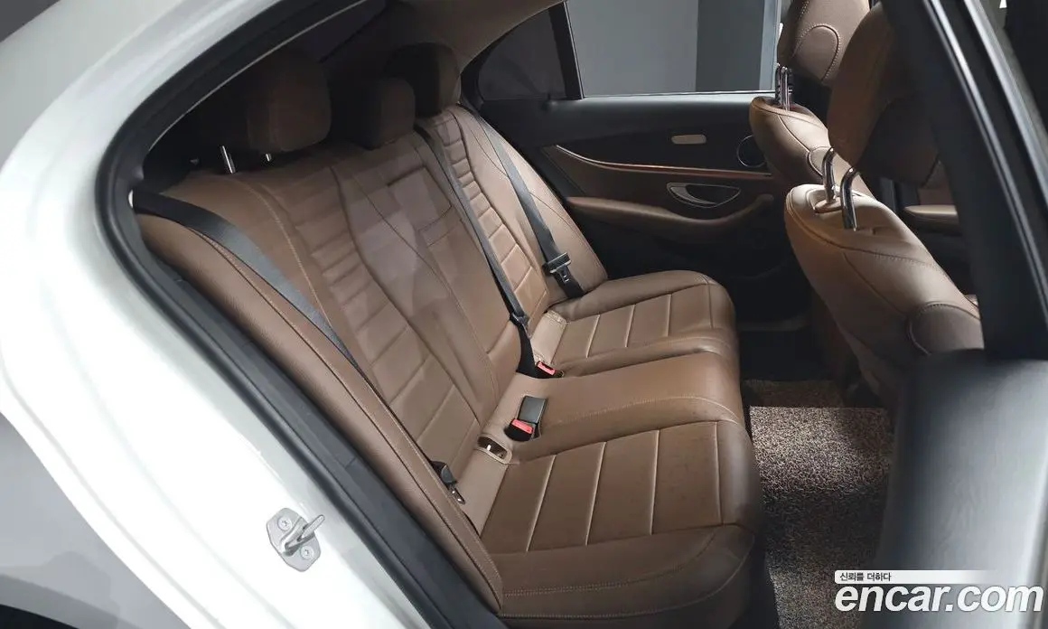 Mercedes-Benz E-Class 2017 1.9 автомат (гидро), фото 18