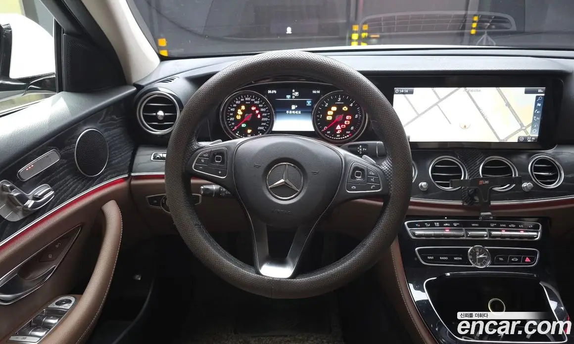 Mercedes-Benz E-Class 2017 1.9 автомат (гидро), фото 19