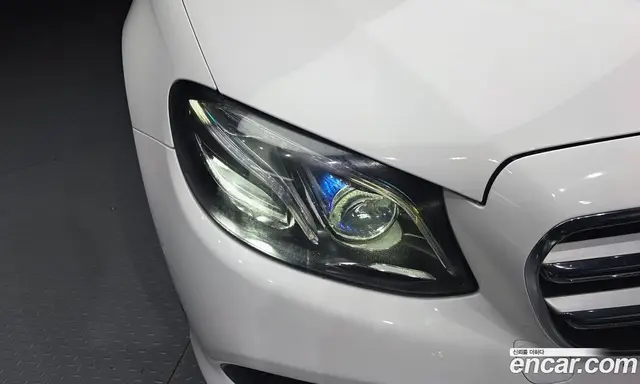 Mercedes-Benz E-Class 2017 1.9 автомат (гидро), миниатюра 8