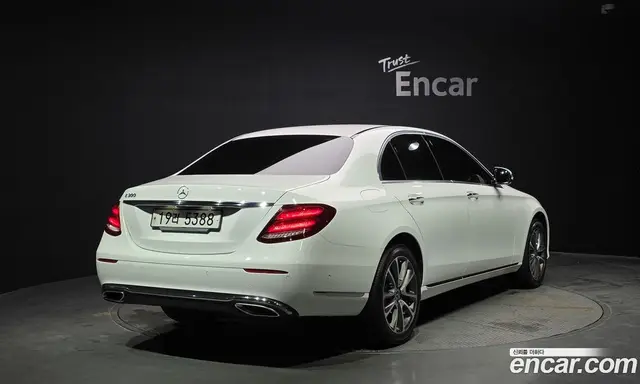 Mercedes-Benz E-Class, 2017, 79 102 км