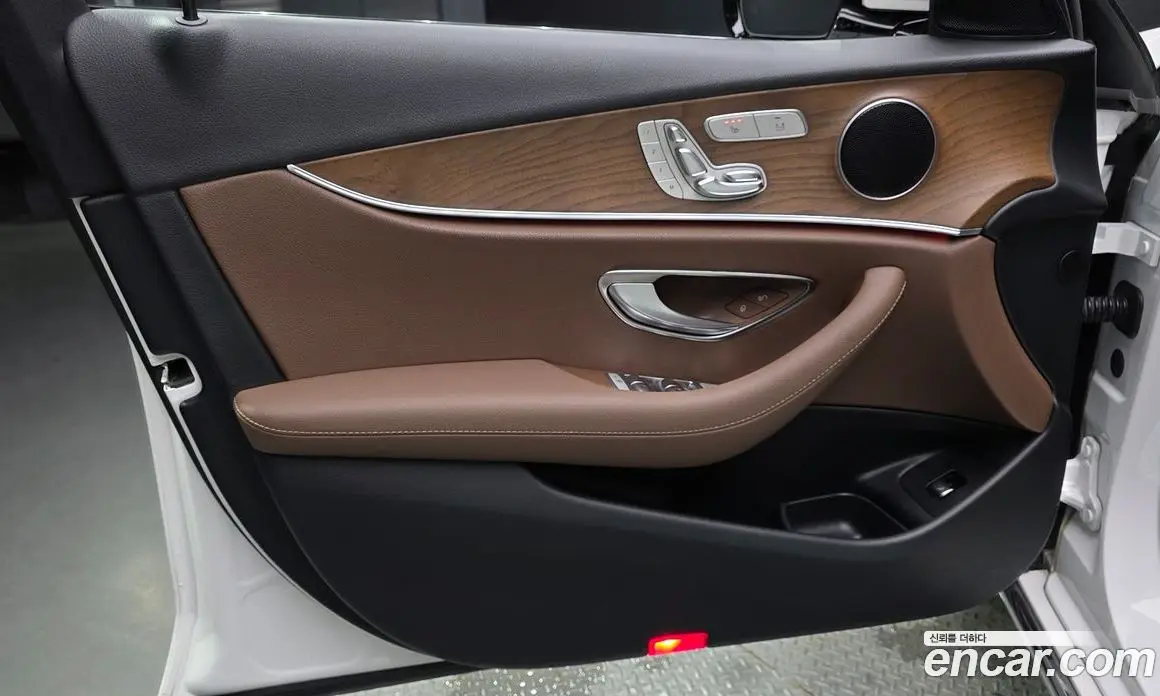 Mercedes-Benz E-Class 2017 2.0 автомат (гидро), фото 13