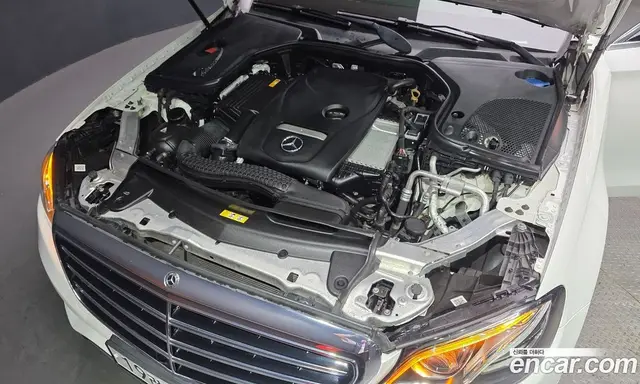 Mercedes-Benz E-Class 2017 2.0 автомат (гидро), миниатюра 5