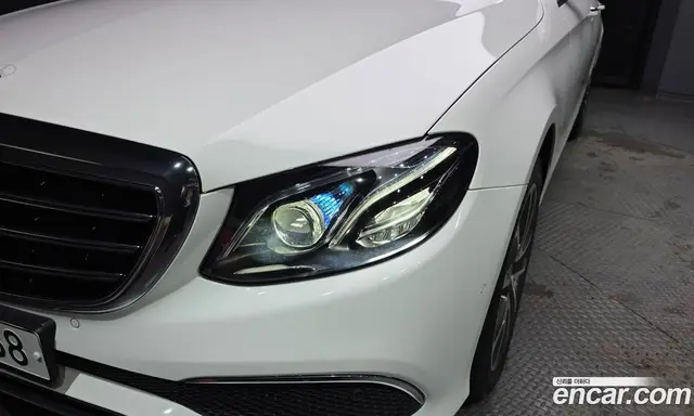 Mercedes-Benz E-Class 2017 2.0 автомат (гидро), миниатюра 7