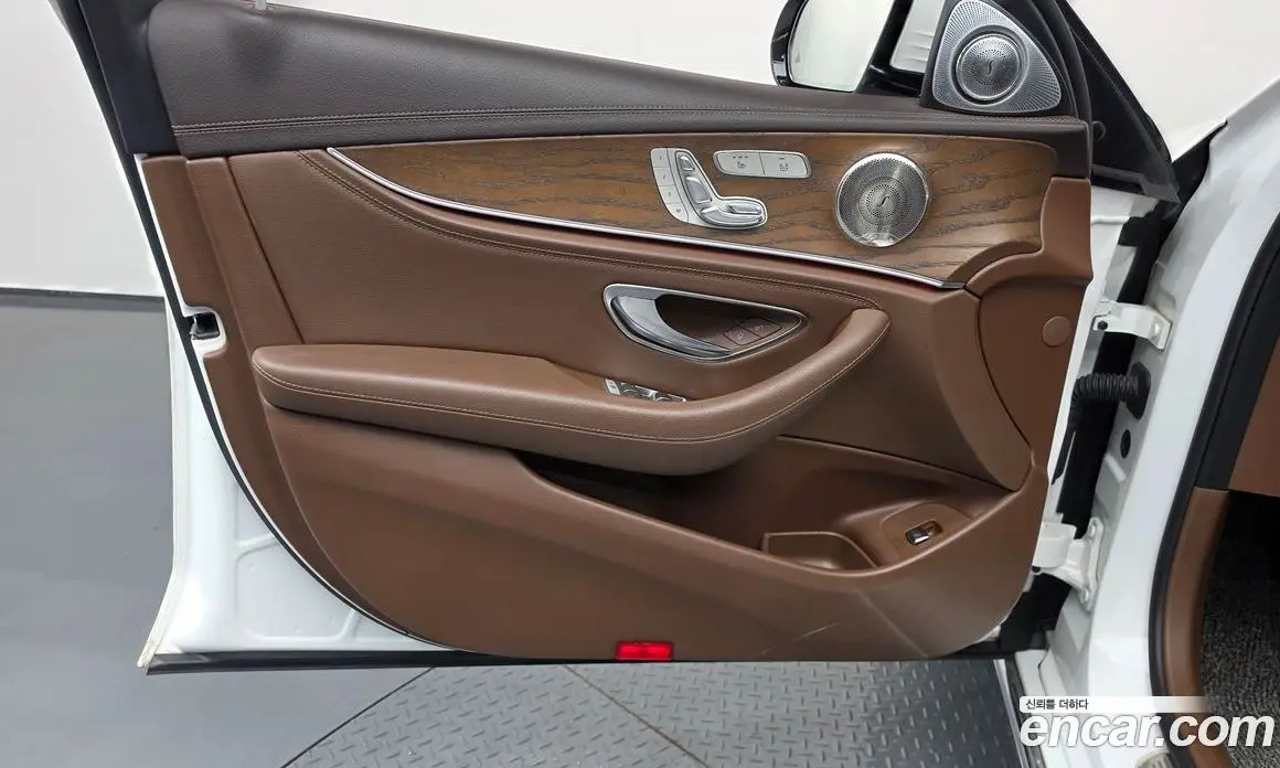 Mercedes-Benz E-Class 2018 1.9 автомат (гидро), фото 14
