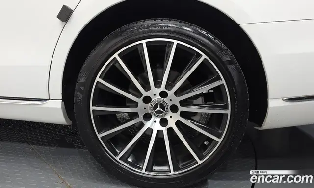 Mercedes-Benz E-Class 2018 1.9 автомат (гидро), миниатюра 7