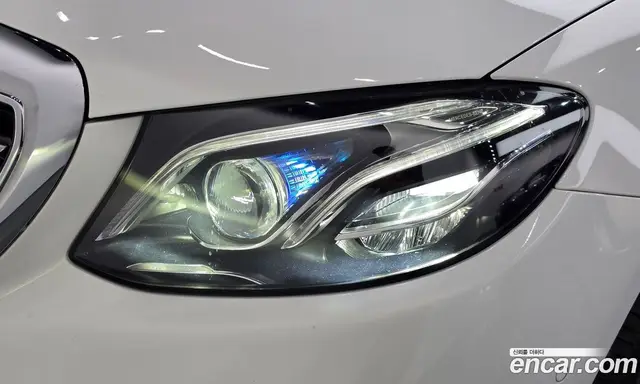 Mercedes-Benz E-Class 2018 1.9 автомат (гидро), миниатюра 8