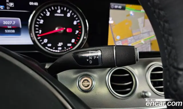 Mercedes-Benz E-Class 2018 2.0 автомат (гидро), миниатюра 12