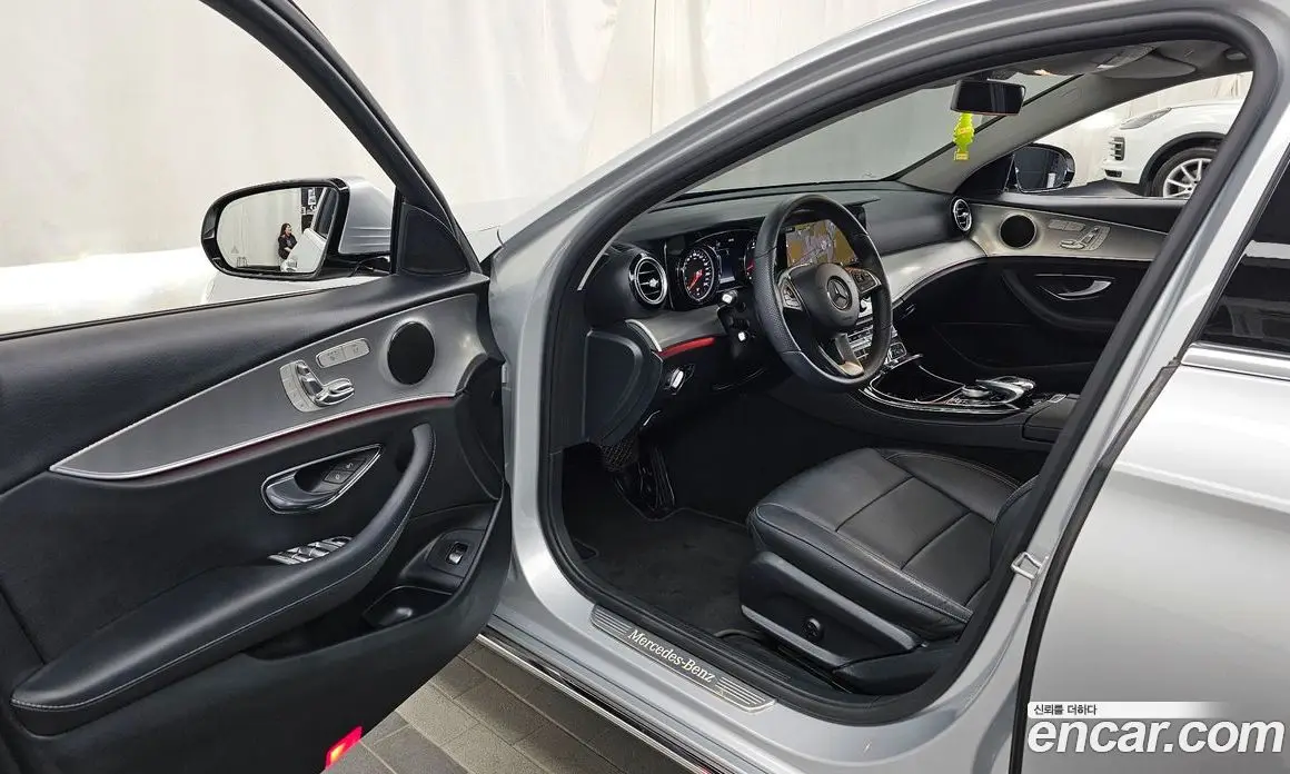 Mercedes-Benz E-Class 2018 2.0 автомат (гидро), фото 13
