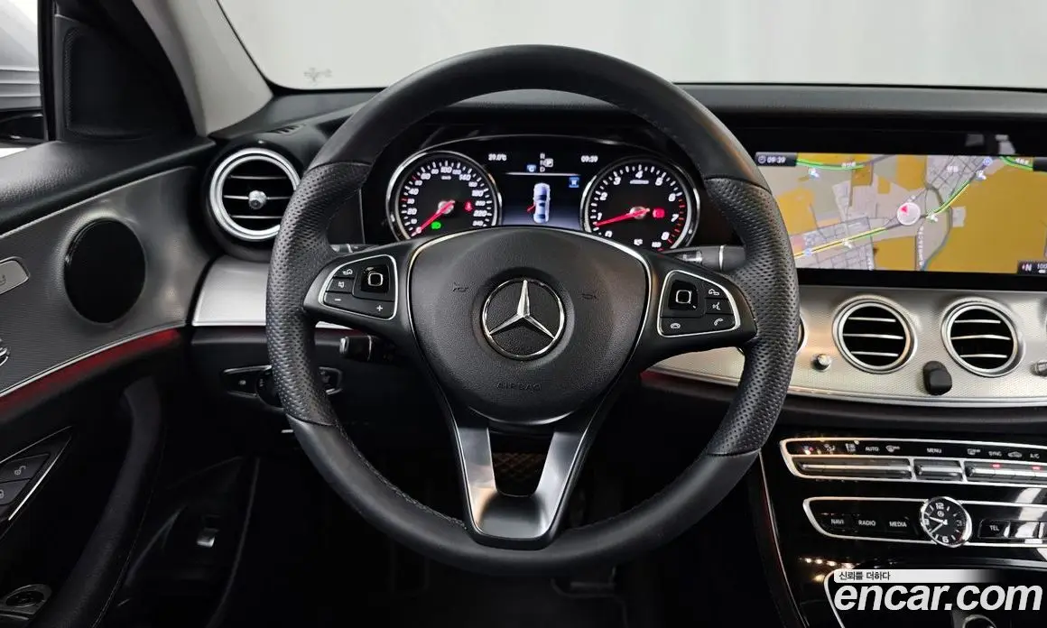 Mercedes-Benz E-Class 2018 2.0 автомат (гидро), фото 19