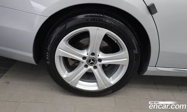 Mercedes-Benz E-Class 2018 2.0 автомат (гидро), миниатюра 5
