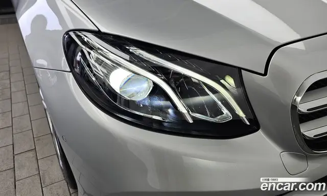 Mercedes-Benz E-Class 2018 2.0 автомат (гидро), миниатюра 8
