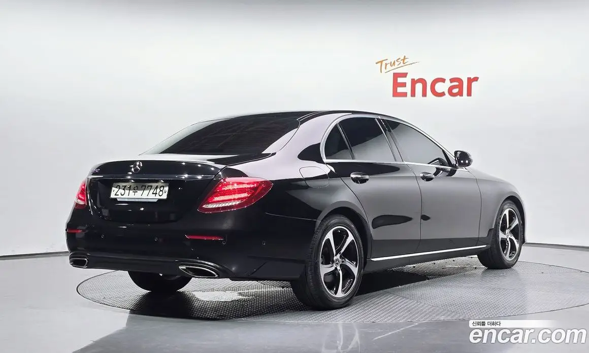 Mercedes-Benz E-Class 2019 2.0 автомат (гидро), фото 1 Mercedes-Benz E-Class 2019 2.0 автомат (гидро), фото 1