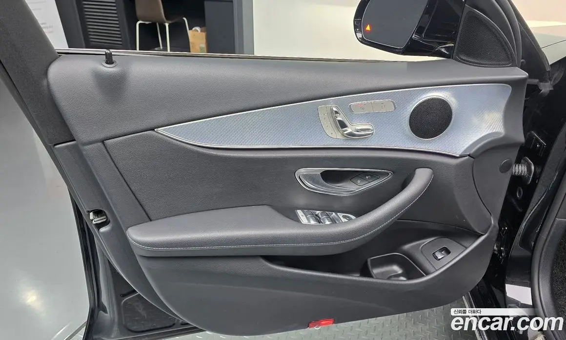Mercedes-Benz E-Class 2019 2.0 автомат (гидро), фото 13 Mercedes-Benz E-Class 2019 2.0 автомат (гидро), фото 13