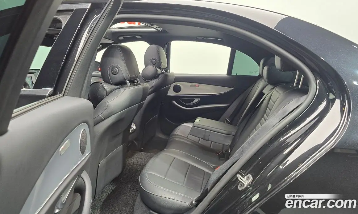 Mercedes-Benz E-Class 2019 2.0 автомат (гидро), фото 16 Mercedes-Benz E-Class 2019 2.0 автомат (гидро), фото 16