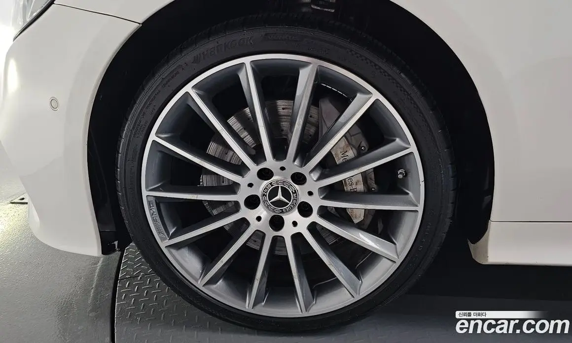 Mercedes-Benz E-Class 2020 3.0 автомат (гидро), фото 5 Mercedes-Benz E-Class 2020 3.0 автомат (гидро), фото 5