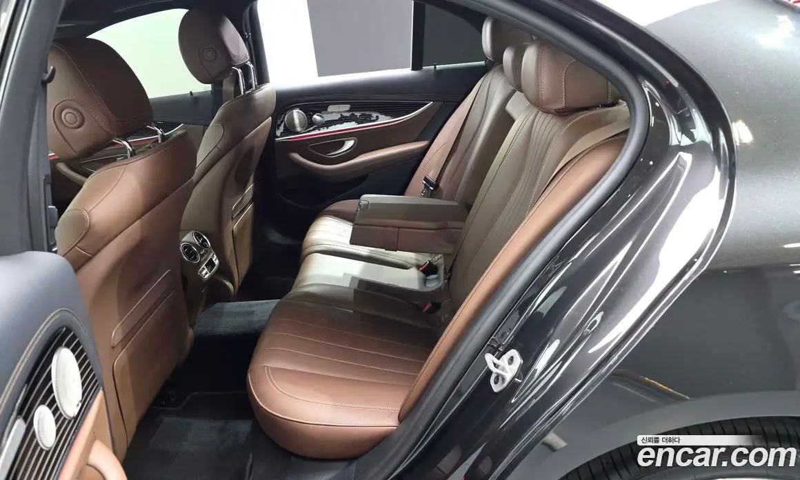 Mercedes-Benz E-Class 2021 3.0 автомат (гидро), фото 18 Mercedes-Benz E-Class 2021 3.0 автомат (гидро), фото 18