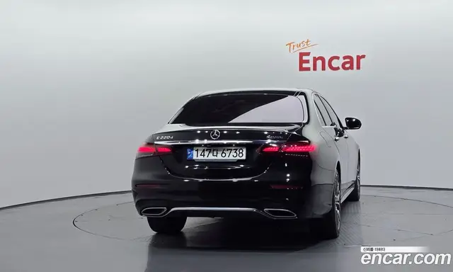 Mercedes-Benz E-Class 2021 1.9 автомат (гидро), миниатюра 4 Mercedes-Benz E-Class 2021 1.9 автомат (гидро), миниатюра 4