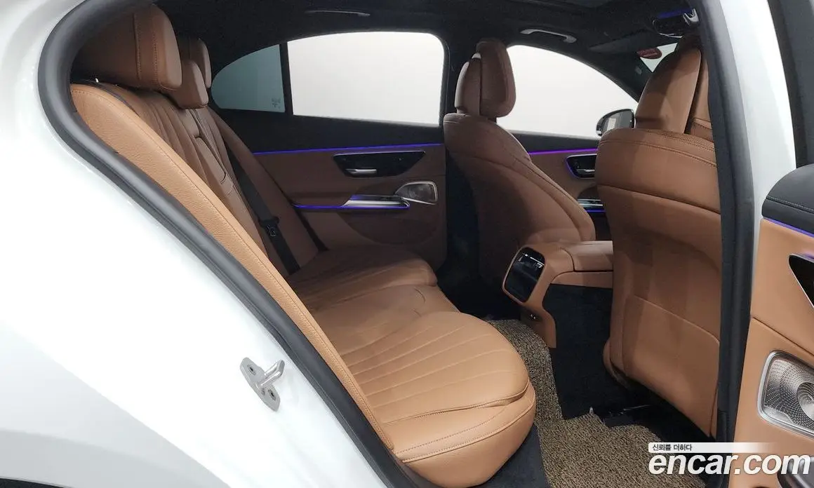 Mercedes-Benz E-Class 2024 2.0 автомат (гидро), фото 17