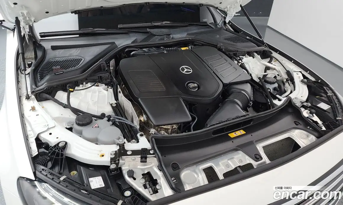 Mercedes-Benz E-Class 2024 2.0 автомат (гидро), фото 6