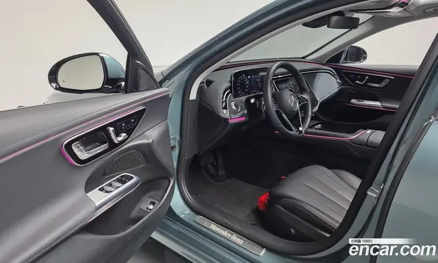 Mercedes-Benz E-Class 2025 2.0 автомат (гидро), миниатюра 12