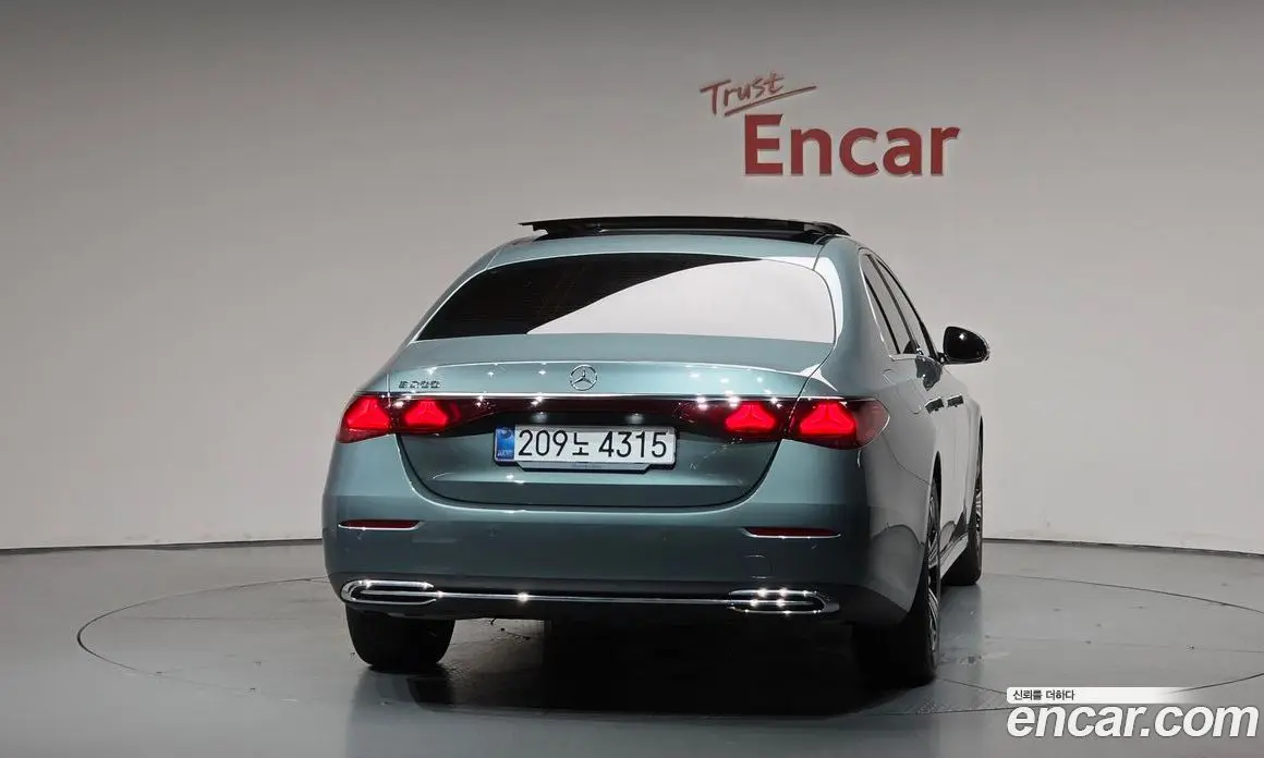 Mercedes-Benz E-Class 2025 2.0 автомат (гидро), фото 3