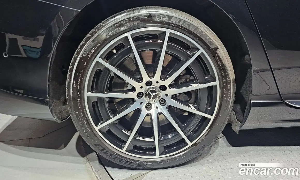 Mercedes-Benz EQS 2021 0.3 автомат (гидро), фото 5