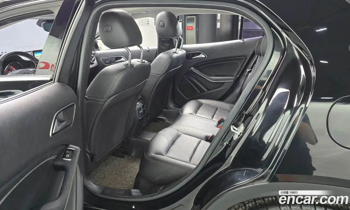 Mercedes-Benz GLA-Class 2016 2.1 автомат (гидро), фото 11 Mercedes-Benz GLA-Class 2016 2.1 автомат (гидро), фото 11