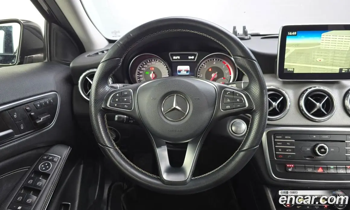 Mercedes-Benz GLA-Class 2016 2.1 автомат (гидро), фото 13 Mercedes-Benz GLA-Class 2016 2.1 автомат (гидро), фото 13