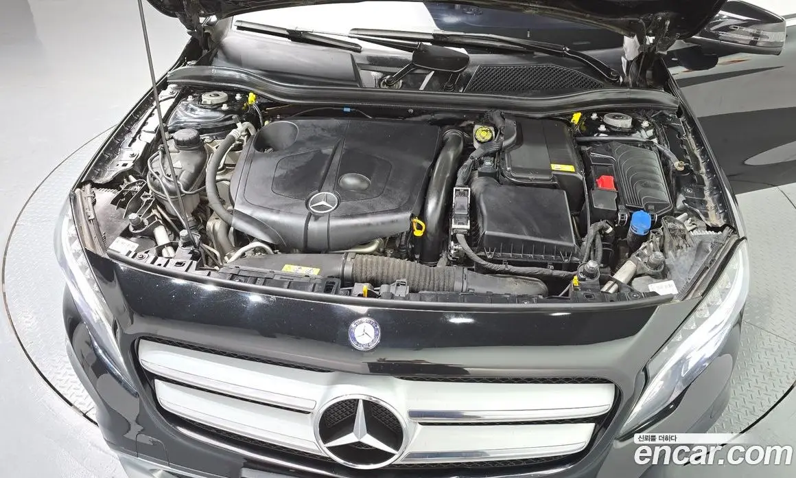 Mercedes-Benz GLA-Class 2016 2.1 автомат (гидро), фото 6 Mercedes-Benz GLA-Class 2016 2.1 автомат (гидро), фото 6