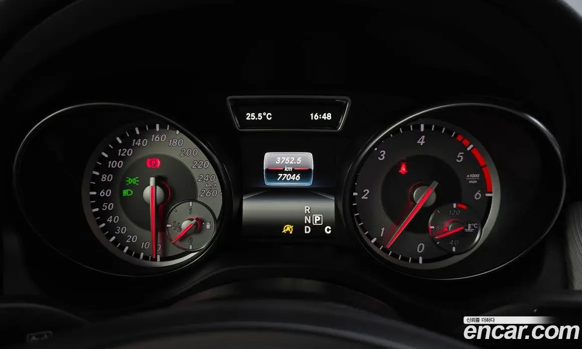 Mercedes-Benz GLA-Class 2016 2.1 автомат (гидро), фото 8 Mercedes-Benz GLA-Class 2016 2.1 автомат (гидро), фото 8