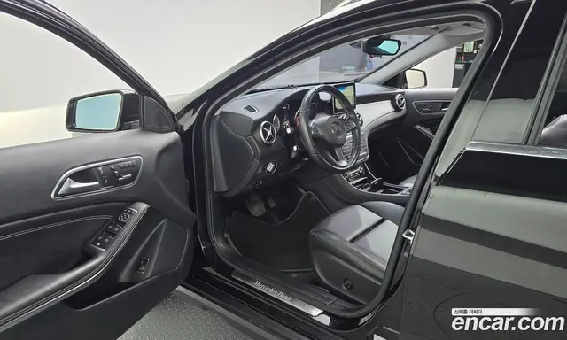 Mercedes-Benz GLA-Class 2016 2.1 автомат (гидро), миниатюра 10 Mercedes-Benz GLA-Class 2016 2.1 автомат (гидро), миниатюра 10