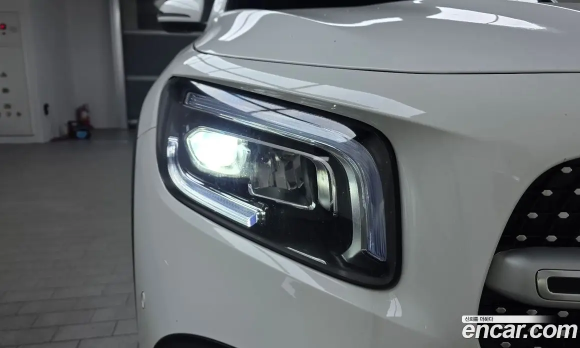Mercedes-Benz GLB-Class 2022 2.0 автомат (гидро), фото 8 Mercedes-Benz GLB-Class 2022 2.0 автомат (гидро), фото 8