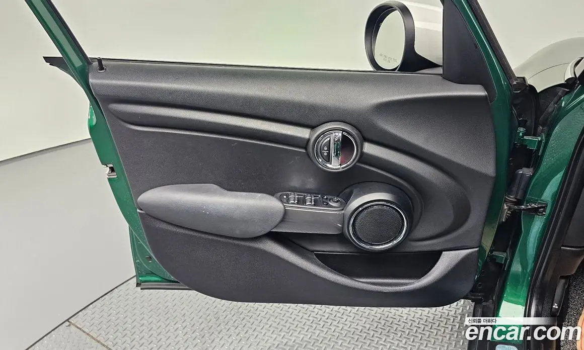 Mini Cooper 2020 1.5 автомат (гидро), фото 13