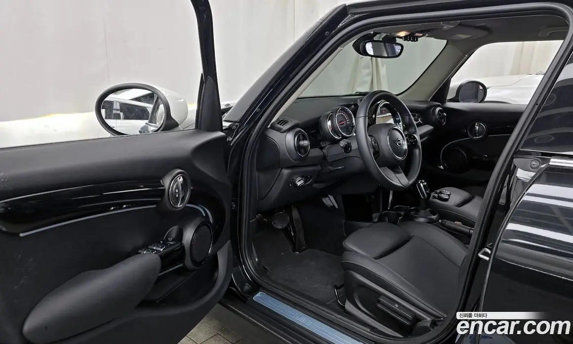 Mini Cooper 2022 1.5 автомат (гидро), фото 13