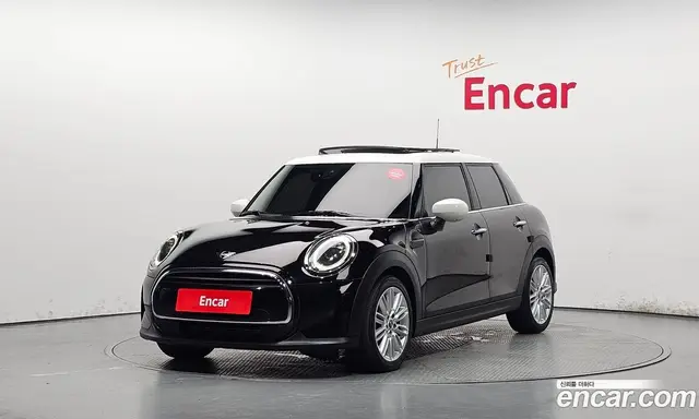 Mini Cooper, 2022, 111 218 км