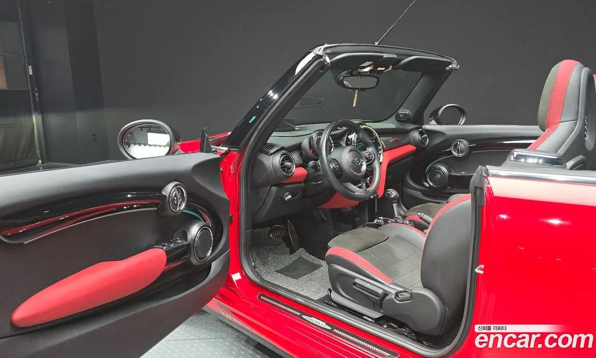 Mini Cooper Convertible 2019 2.0 автомат (гидро), фото 13 Mini Cooper Convertible 2019 2.0 автомат (гидро), фото 13