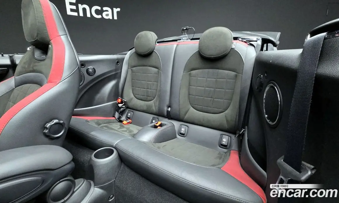 Mini Cooper Convertible 2019 2.0 автомат (гидро), фото 18 Mini Cooper Convertible 2019 2.0 автомат (гидро), фото 18
