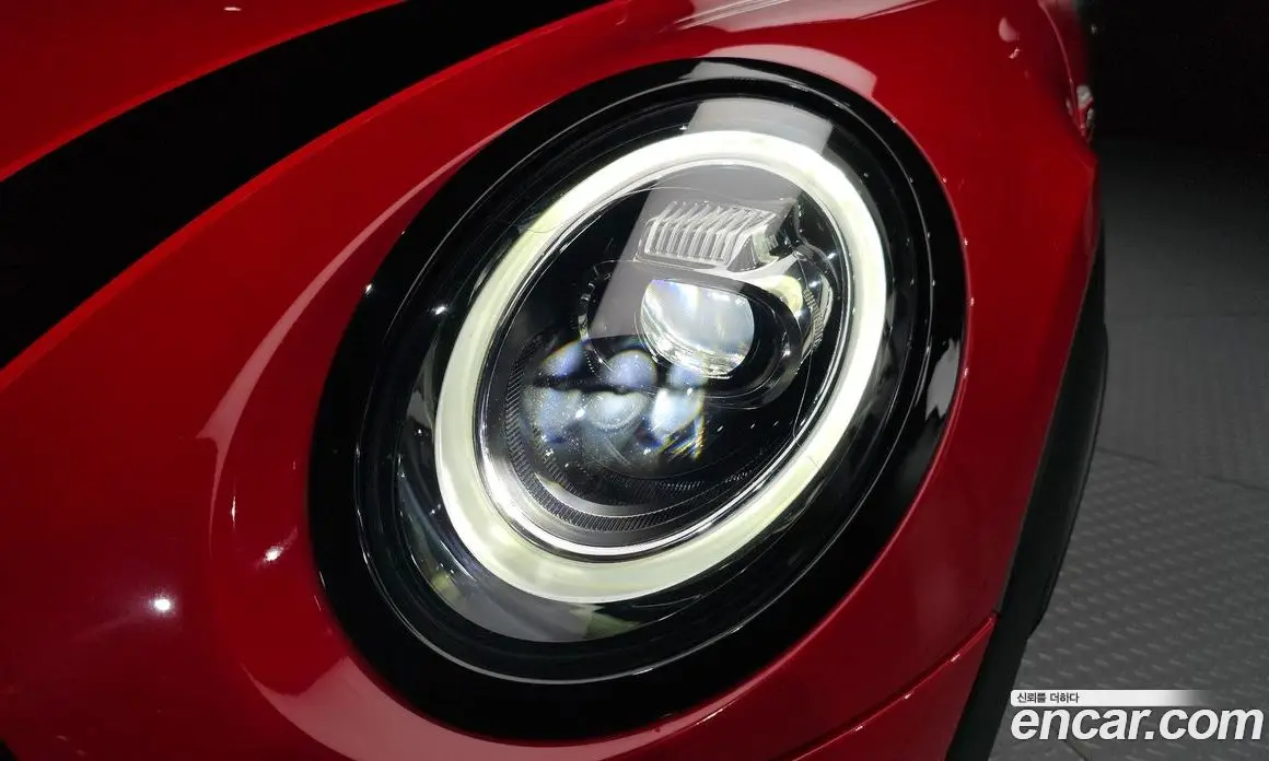 Mini Cooper Convertible 2019 2.0 автомат (гидро), фото 8 Mini Cooper Convertible 2019 2.0 автомат (гидро), фото 8