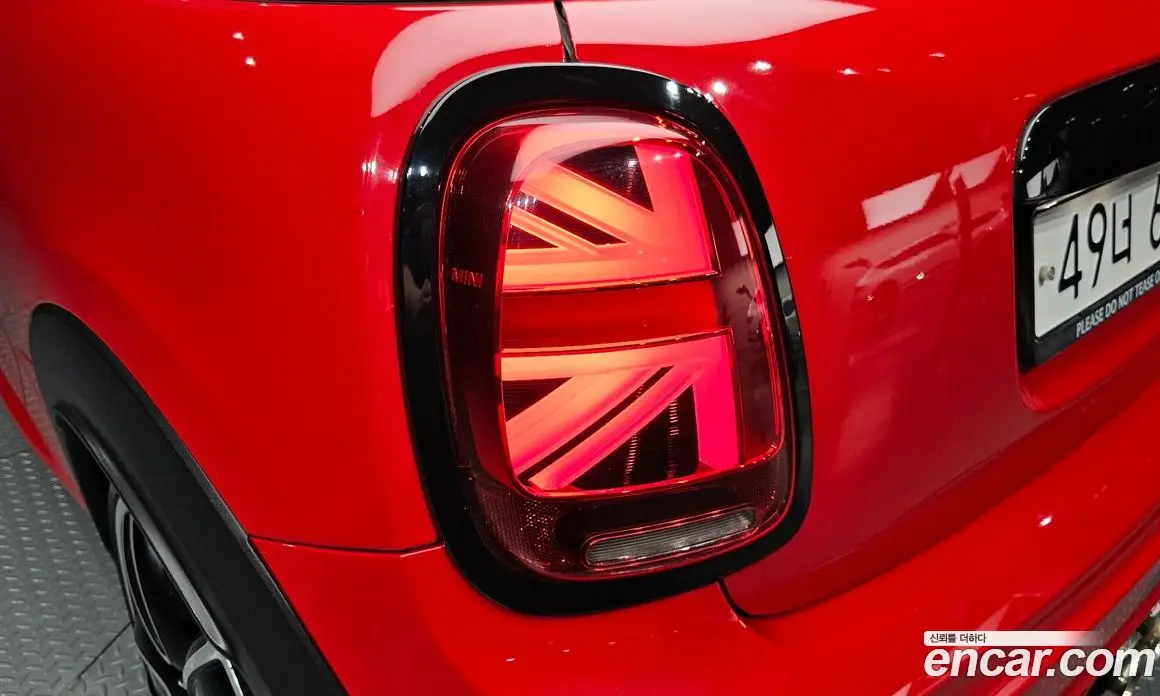 Mini Cooper Convertible 2019 2.0 автомат (гидро), фото 9 Mini Cooper Convertible 2019 2.0 автомат (гидро), фото 9