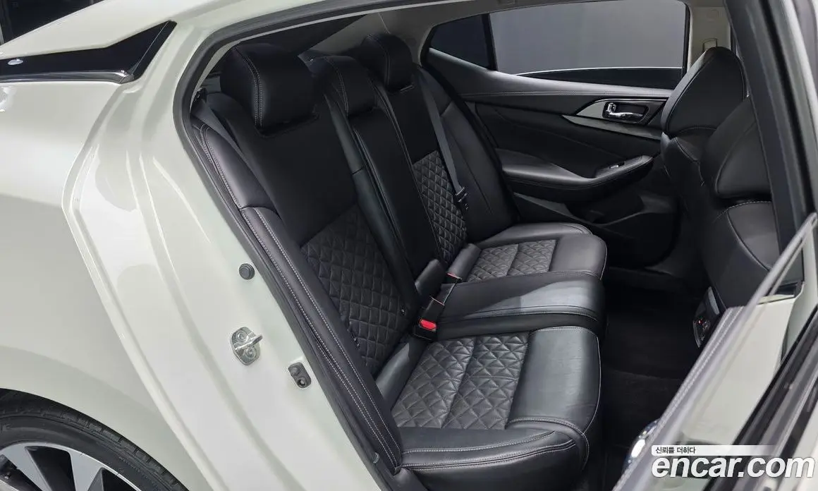 Nissan Maxima 2019 3.5 автомат (гидро), фото 17