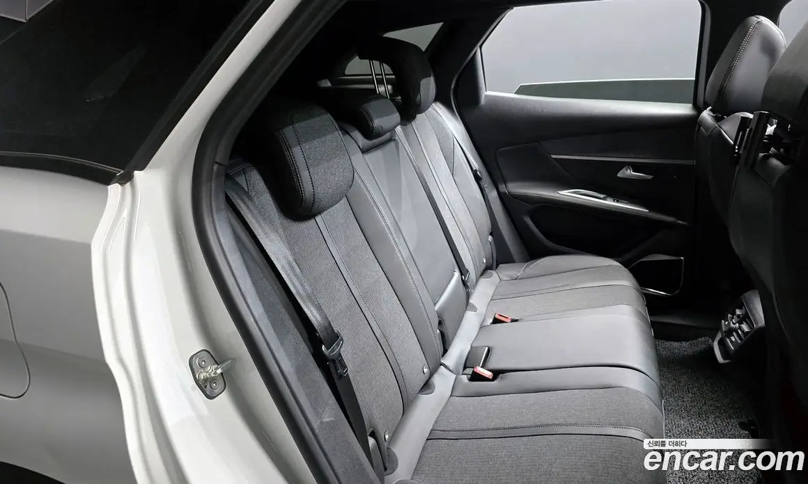 Peugeot 3008 2018 1.6 автомат (гидро), фото 17 Peugeot 3008 2018 1.6 автомат (гидро), фото 17