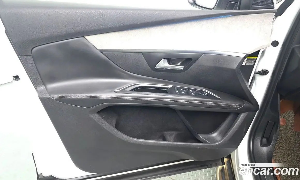 Peugeot 5008 2018 2.0 автомат (гидро), фото 14