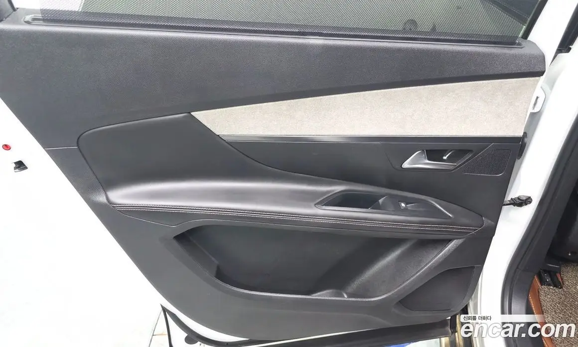 Peugeot 5008 2018 2.0 автомат (гидро), фото 15