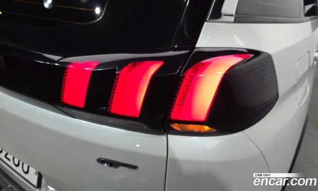 Peugeot 5008 2018 2.0 автомат (гидро), миниатюра 9