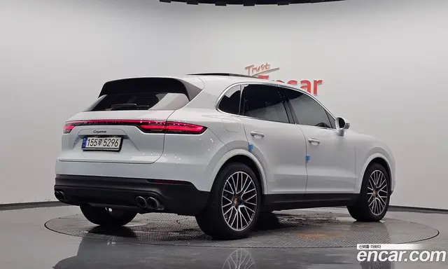 Porsche Cayenne, 2022, 18 944 км